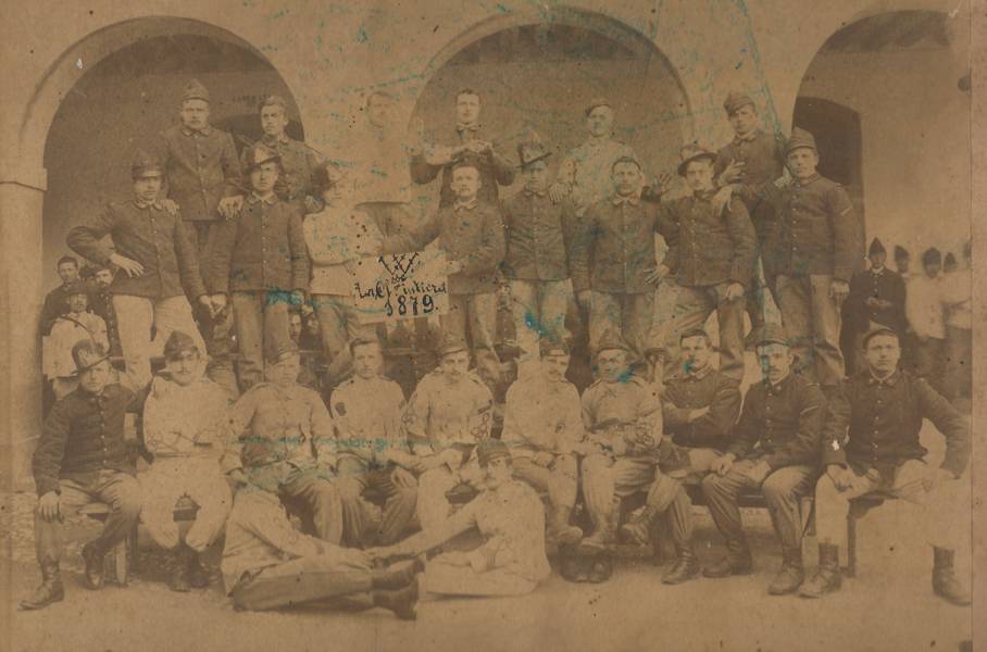 Coscritti della classe di leva del 1879 inquadrati nella 67^ compagnia alpini del regio Esercito (1902)
