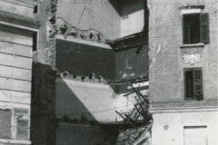 Gorizia estate 1917.  Casa distrutta angolo via Morelli fronte la Camera di Commercio